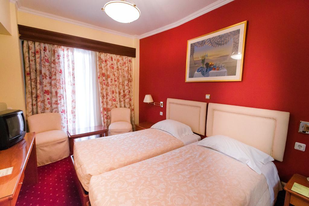 Grand Hotel Лариса Екстер'єр фото