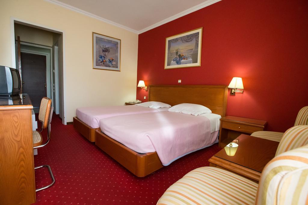 Grand Hotel Лариса Екстер'єр фото
