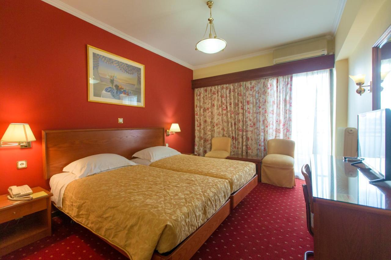Grand Hotel Лариса Екстер'єр фото